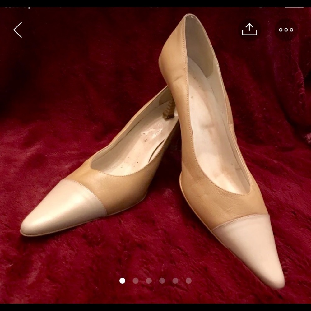 Two color kitten heel beige- 9 M